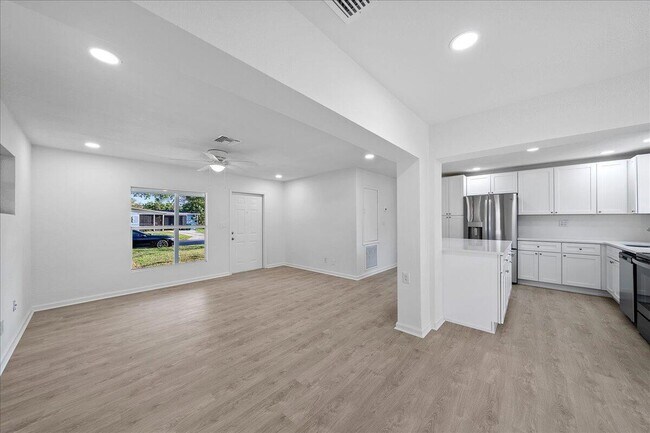 Foto del edificio - 517 Kennwood Ave
