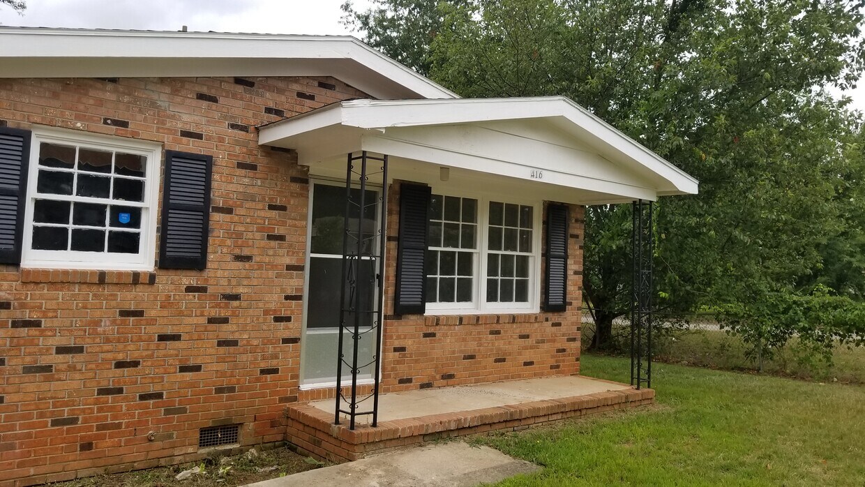Frente exterior - 416 West Lakeside avenue