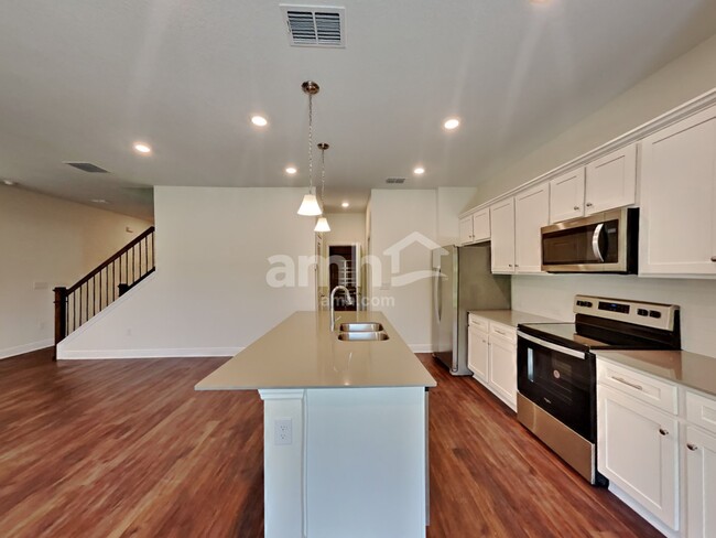 Foto del edificio - 27288 St Andrews Ave