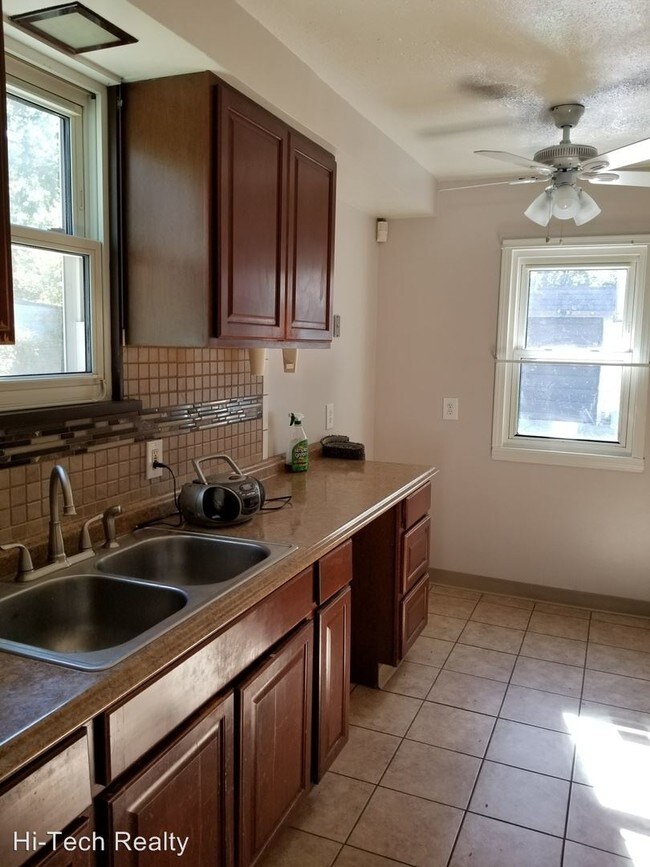 Foto del edificio - 11739 Longmead Ave