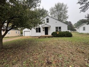 Building Photo - 203 W Magnolia St