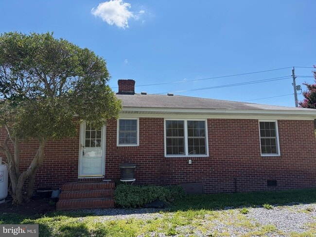 Building Photo - 9005 Centreville Rd