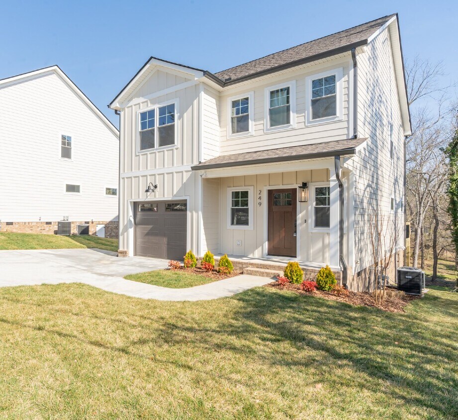 Primary Photo - ! Brand New Build in the Heart of Chattano...
