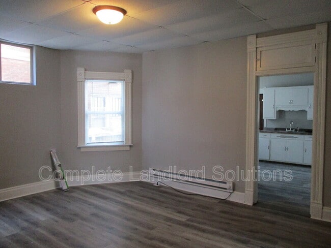 Building Photo - 121 Gilbert Ave