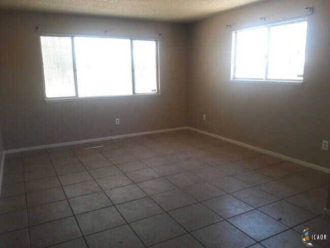 Foto del edificio - 1387 N 17th St
