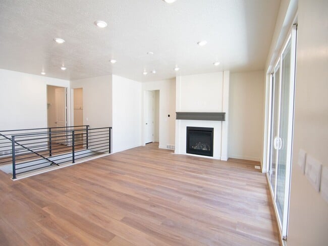 Building Photo - New 3-Bed Eagle Mountain Home!!