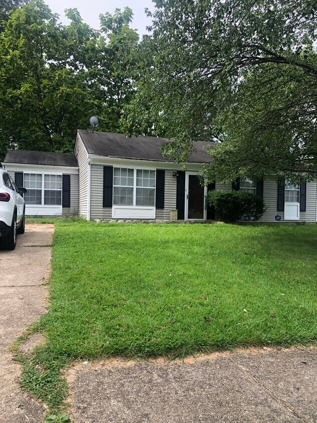 Primary Photo - 10703 Cedarwood Dr