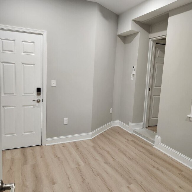 Foto del edificio - 1332 Adams St NE