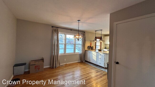 Building Photo - 3 br, 1.5 bath House - 6405 Parkview Lane
