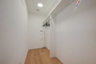 Building Photo - 3513 Bell St