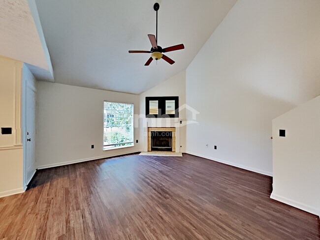 Building Photo - 126 Walton Village Drive