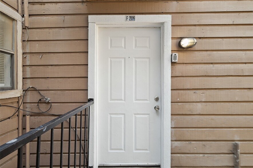 Foto principal - 9811 Walnut St