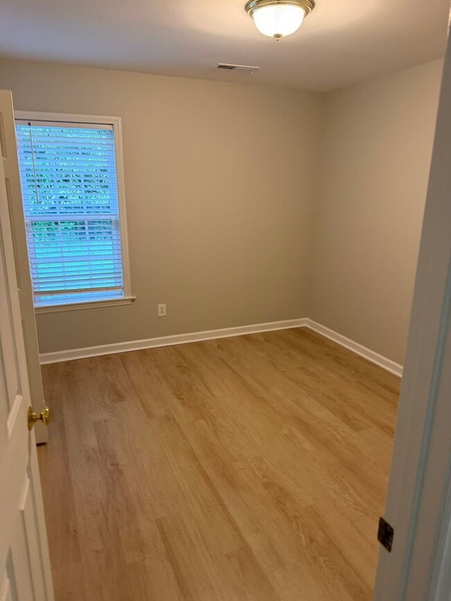 Building Photo - 3925 Hickswood Forest Ct