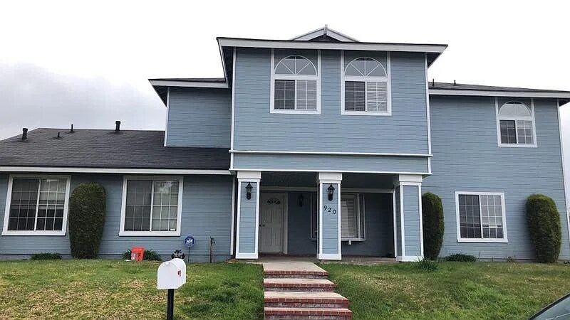 Primary Photo - 920 Puente St