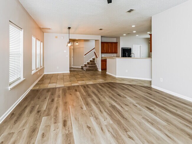 Foto del edificio - 6267 Pendragon Pl