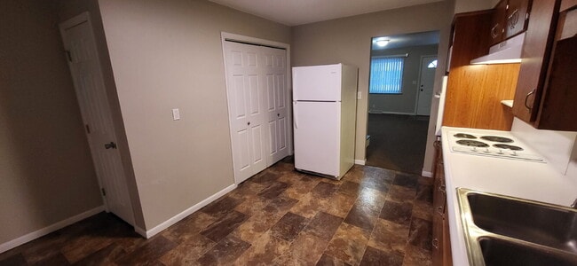 Building Photo - 205 Scott Ave