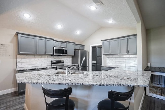 Building Photo - 2336 Newman Dr