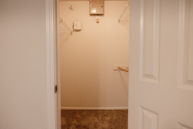 Building Photo - The Crossings Apartments