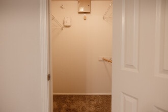 Building Photo - The Crossings Apartments