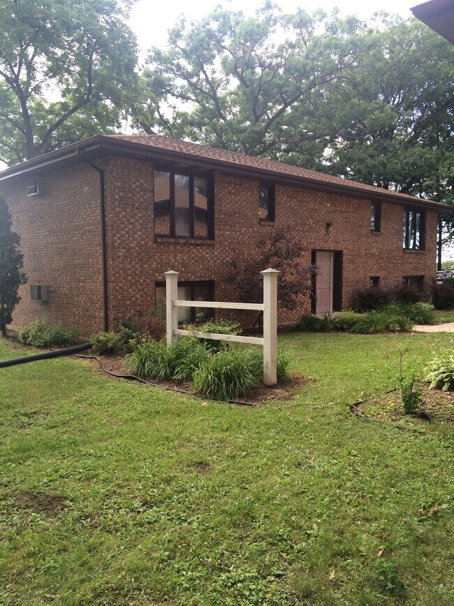 Foto del edificio - 4714 Trevor Cir