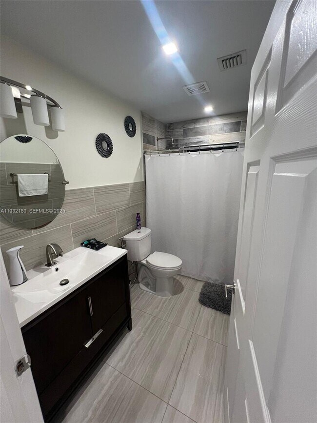 Foto del edificio - 2317 NW 6th Ct