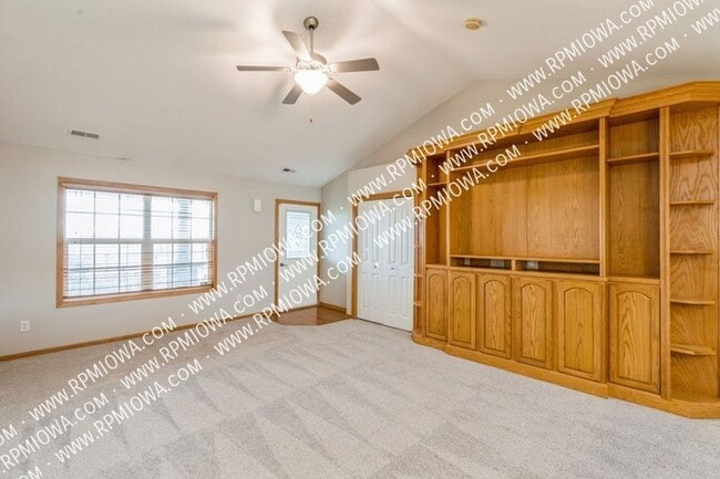 Foto del edificio - 425 Wright Rd