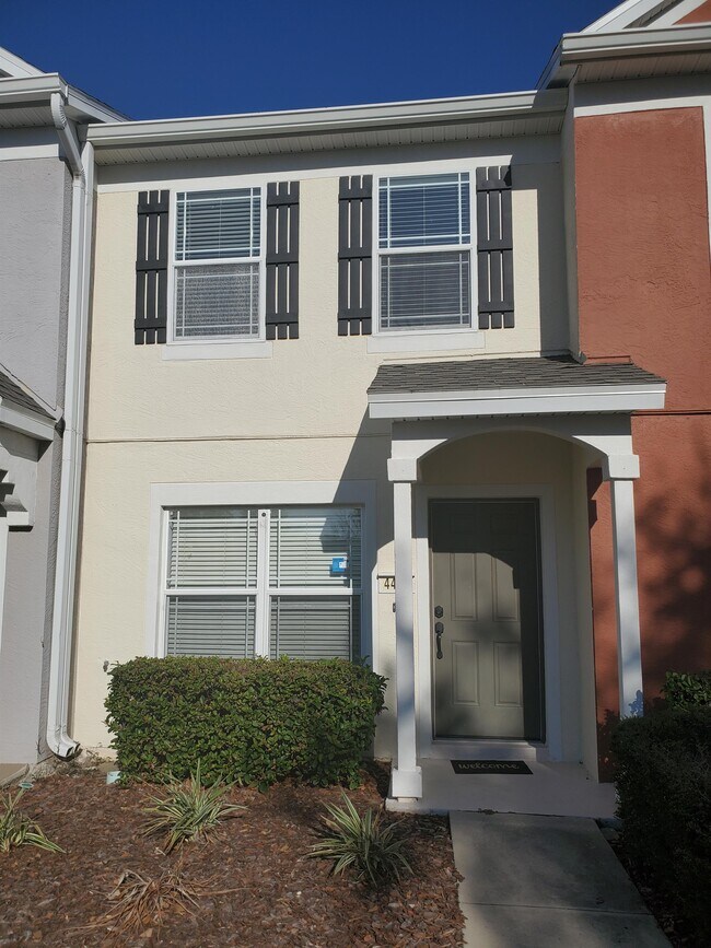 Building Photo - 4480 SW 49th Ave