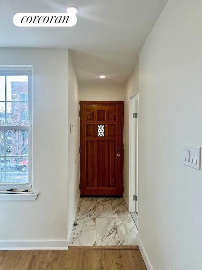 Foto del edificio - 2805 St Theresa Ave