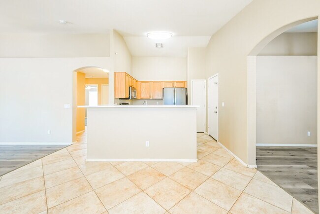 Building Photo - 803 S Chatsworth