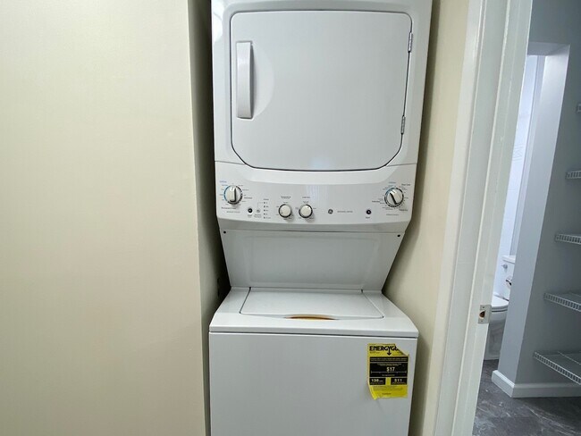 Foto del edificio - Krystie Manor (55+ Community)