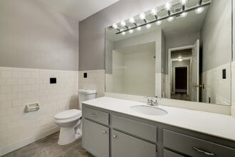 Building Photo - 9006 Stone Brook Ln