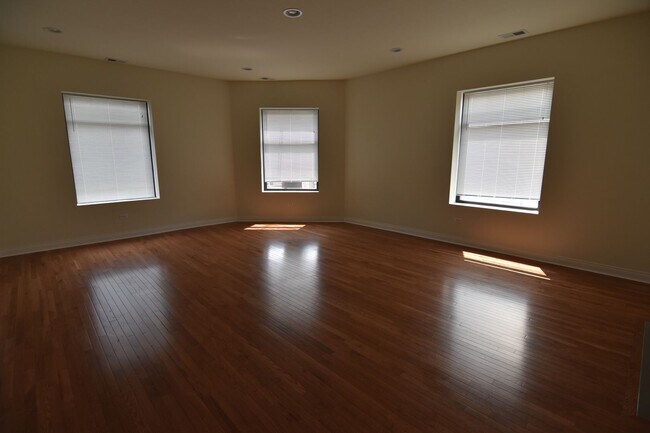 Foto del edificio - 800-802 W. BELMONT