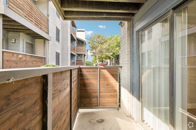 A3 1BR, 1BA - 710SF - Patio - Waterside Apartments Tulsa