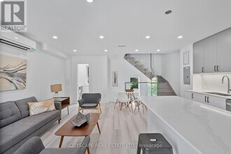 Building Photo - 591 Oakwood Ave