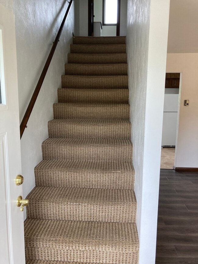 5210 Walnut Valley Dr, Cross Lanes, WV 25313 Townhouse for Rent in