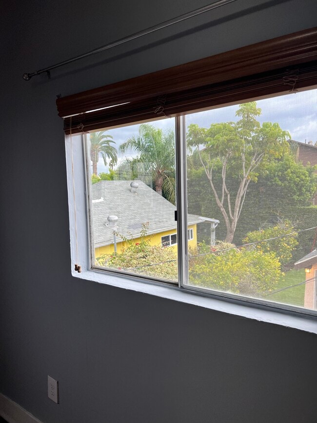 Building Photo - 533 Indiana Ave