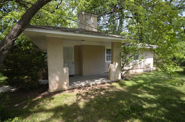 Foto del edificio - 1453 Clermont Ave