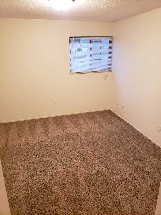 Foto del edificio - 2460 Old Stone Ct