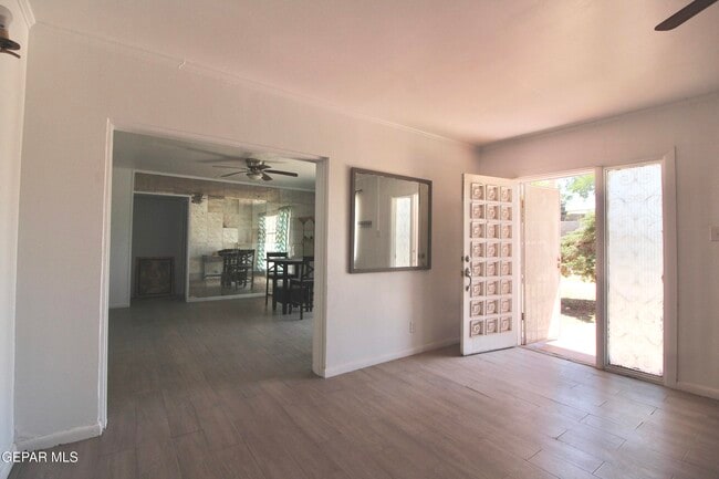 Building Photo - 619 Alethea Park Dr