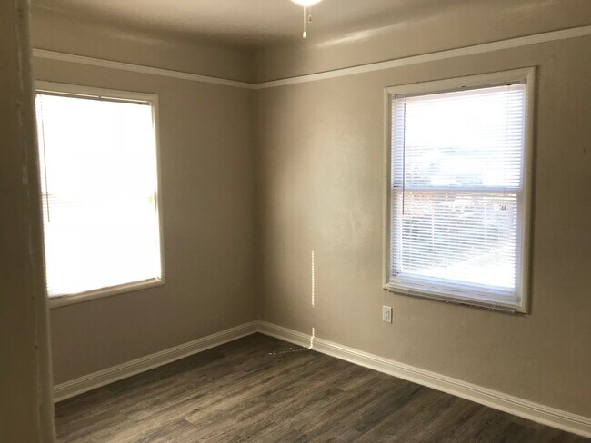 Building Photo - Coming Soon!! Apply Now!!