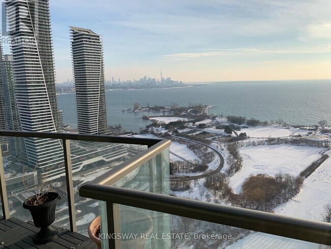 Building Photo - 2230-2230 Lake Shore Blvd W