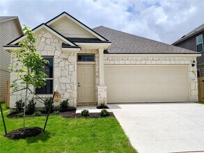 Building Photo - 809 Falkland Trace