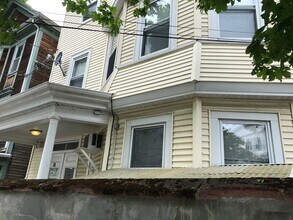 Building Photo - 60 Calumet St