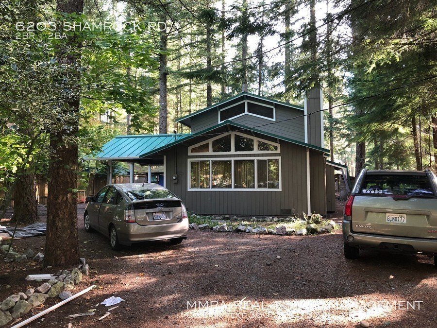 Primary Photo - Great 2+ Bedroom Cabin on 1/3 Acre!
