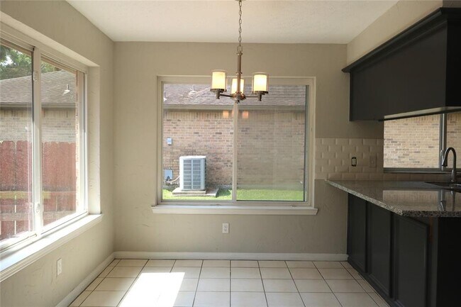 Building Photo - 3838 Fawn Creek Dr