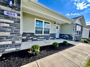 Building Photo - 804 Pierson Rd