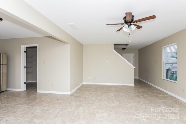 Building Photo - 4470 Kellybrook Dr