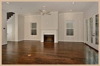 Building Photo - 215 Willow St