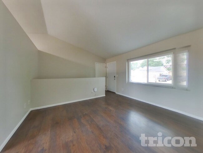 Building Photo - 4318 Sunridge Dr