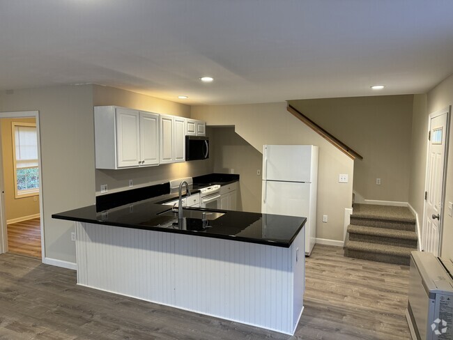 Building Photo - 224 Jeff Heights Rd